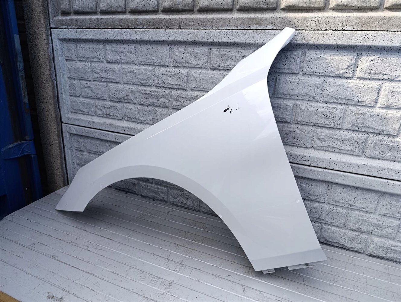 BMW 5 G60 BŁOTNIK LEWY 2023- ORYGINAŁ (17433107484)