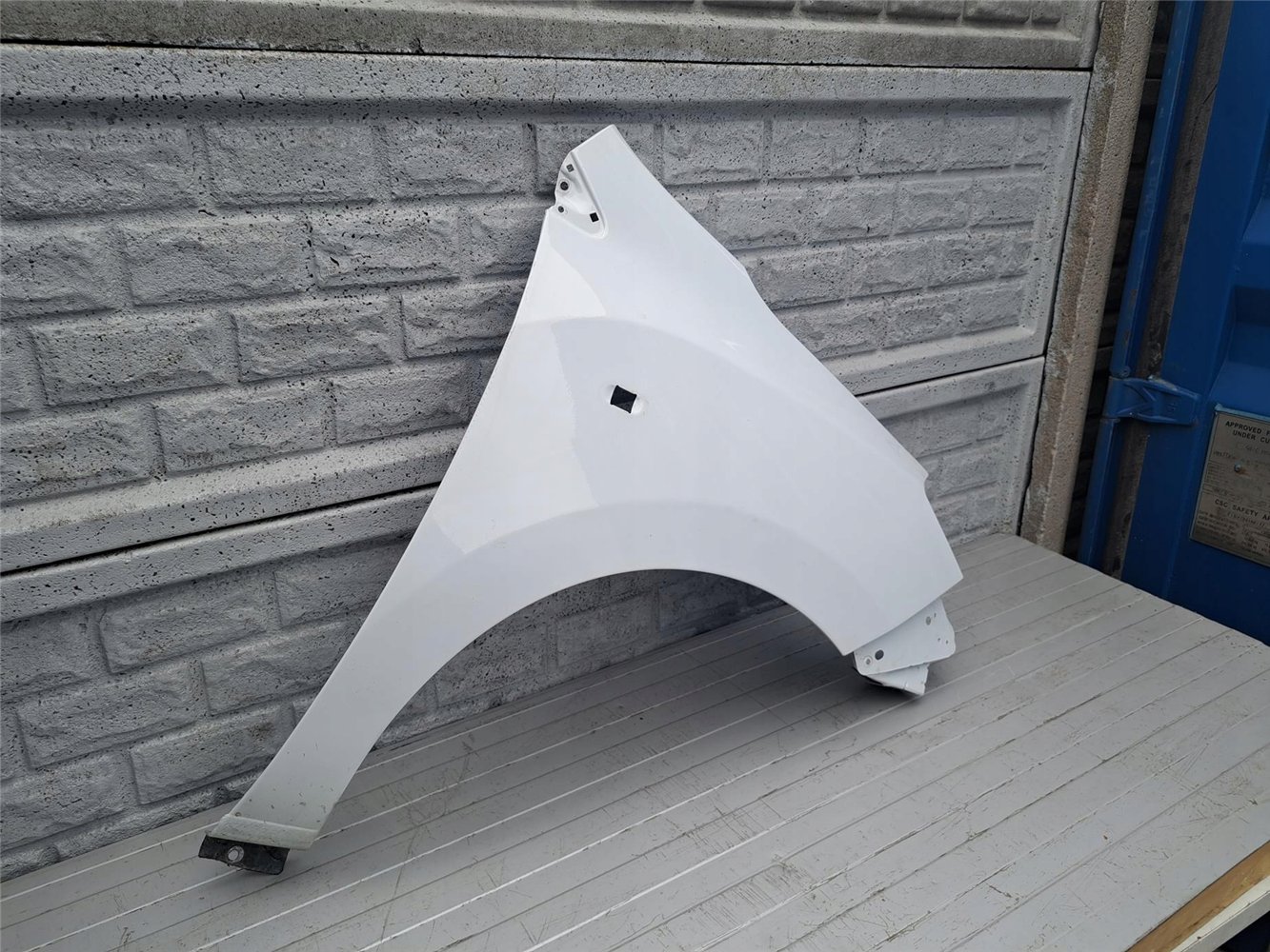 DACIA DOKKER LODGY STEPWAY BŁOTNIK PRZEDNI PRAWY ORYGINAŁ (17433244564)