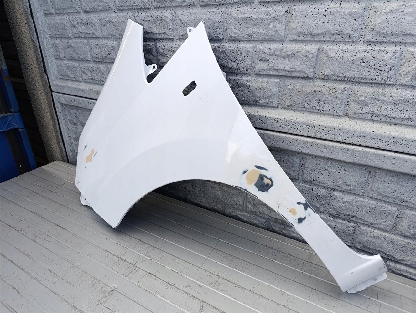 NISSAN NV200 NV 200 BŁOTNIK LEWY PRZÓD ORYGINAŁ (17440103854)