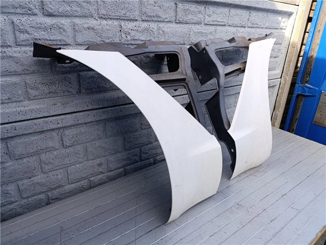 ASTON MARTIN DBX 20- BŁOTNIK PRZEDNI LEWY PRAWY DOLNY ORYGINAŁ (17440114509)