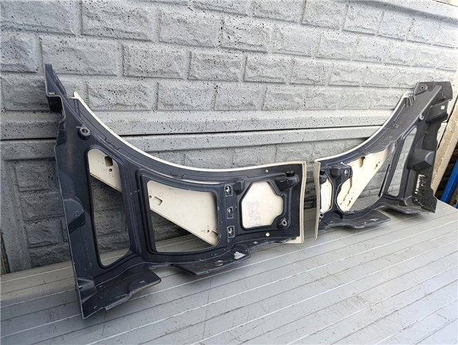 ASTON MARTIN DBX 20- BŁOTNIK PRZEDNI LEWY PRAWY DOLNY ORYGINAŁ (17440114509)