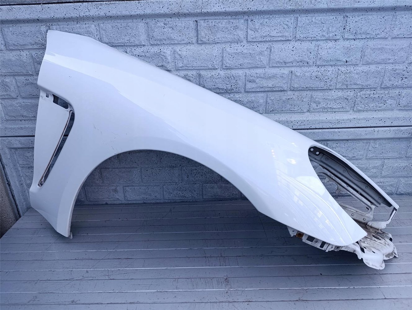 PORSCHE PANAMERA 970 LIFT BŁOTNIK PRAWY PRZEDNI ORYGINAŁ (17440142364)