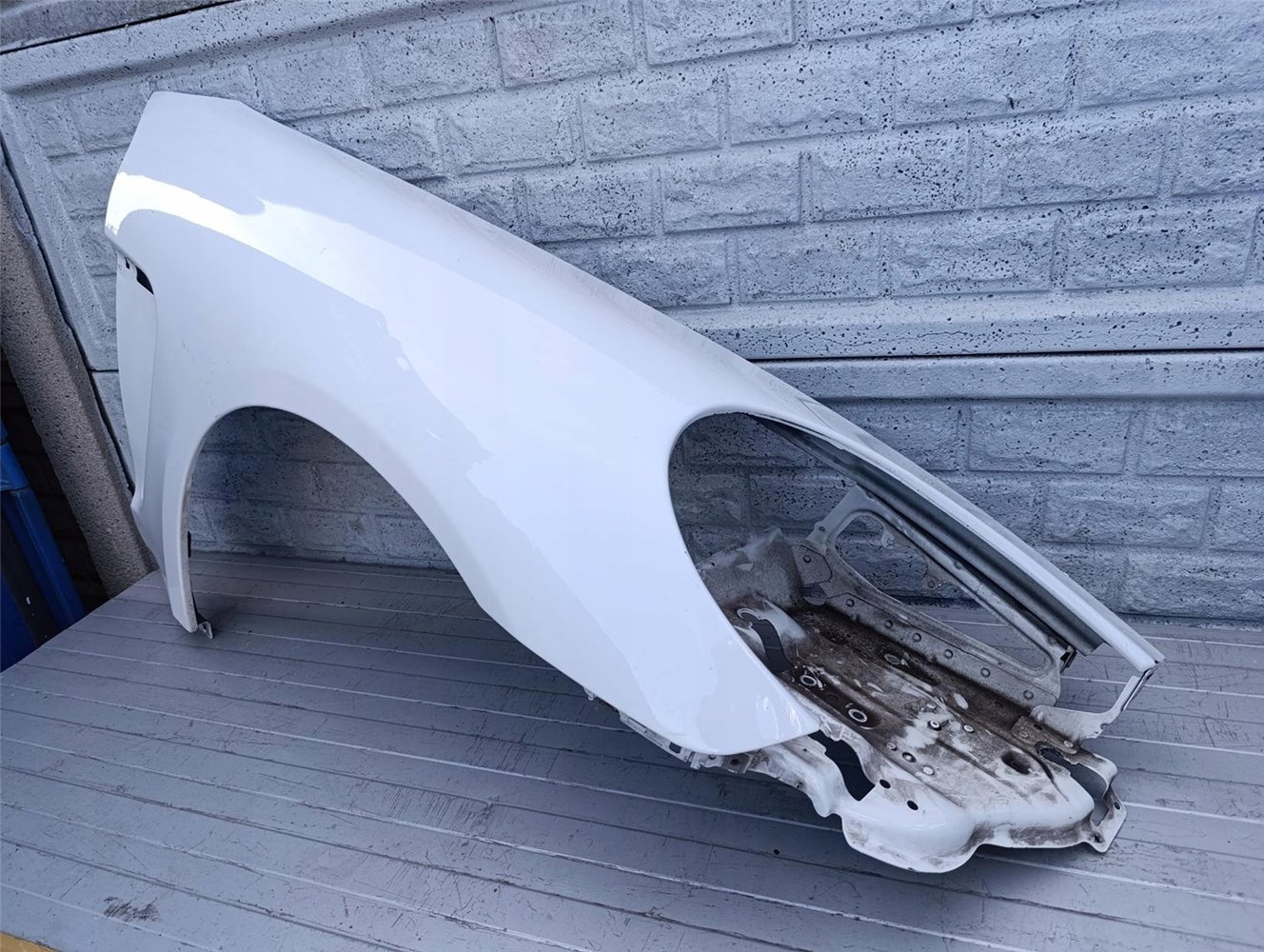 PORSCHE PANAMERA 970 LIFT BŁOTNIK PRAWY PRZEDNI ORYGINAŁ (17440142364)