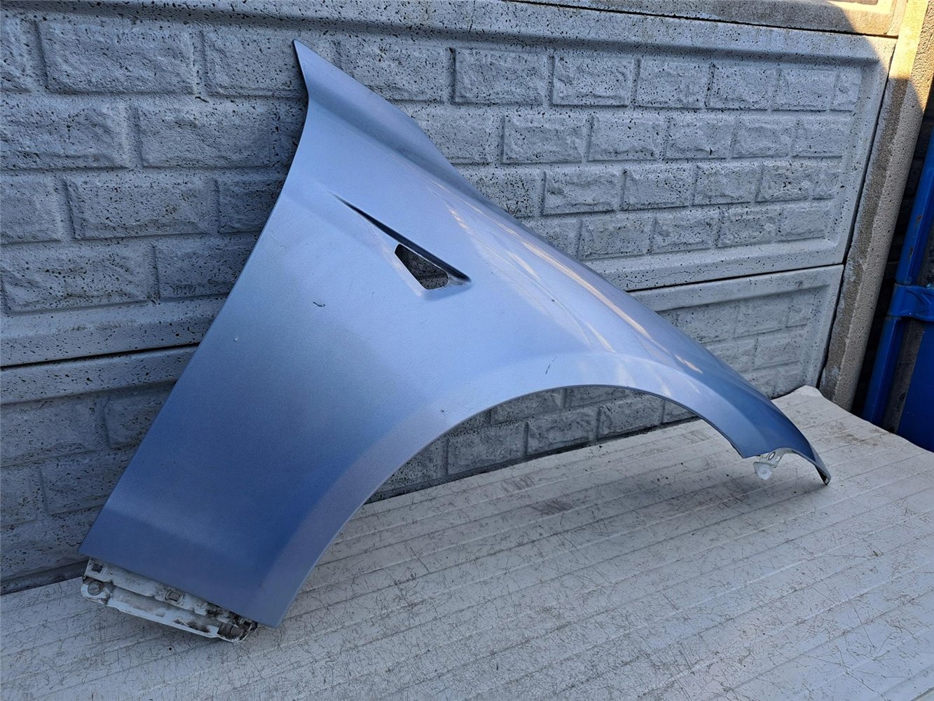 TESLA MODEL S PLAID BŁOTNIK PRAWY PRZEDNI ORYGINAŁ (17440158051)