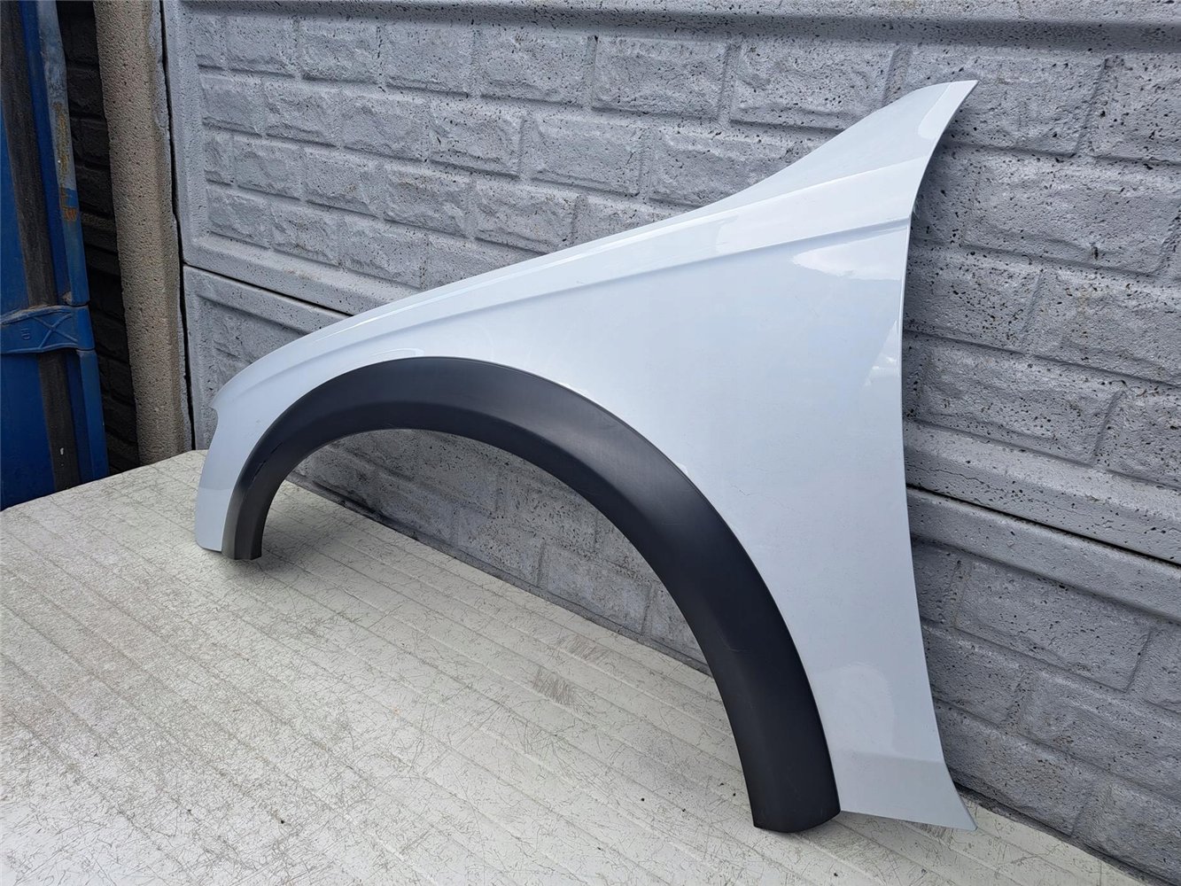 AUDI A4 B8 ALLROAD 12-16 LIFT BŁOTNIK PRZEDNI LEWY ORYGINAŁ (17440173448)