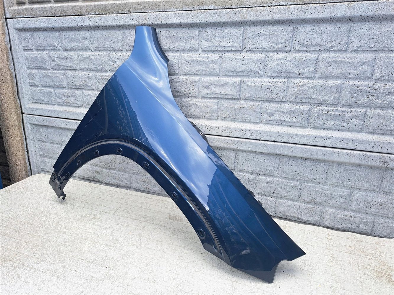 MERCEDES GLB 247 X247 BŁOTNIK PRAWY PRZEDNI ORYGINAŁ (17440176775)