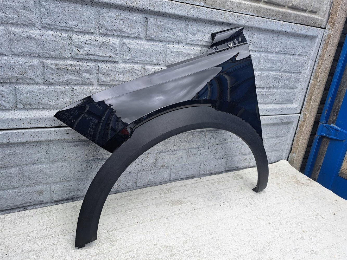 OPEL MOKKA 21-24 BŁOTNIK PRZEDNI LEWY ORYGINAŁ (17440178622)