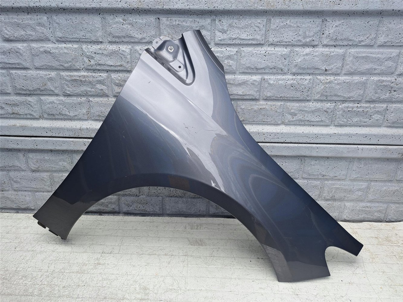 MERCEDES B-KLASA W247 W 247 BŁOTNIK PRAWY PRZEDNI ORYGINAŁ (17440179373)