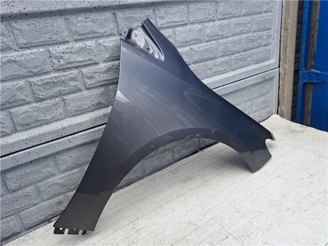 MERCEDES B-KLASA W247 W 247 BŁOTNIK PRAWY PRZEDNI ORYGINAŁ (17440179373)