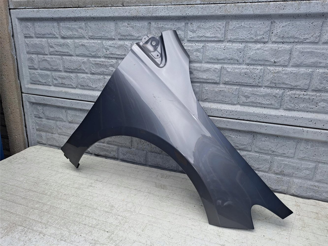 MERCEDES B-KLASA W247 W 247 BŁOTNIK PRAWY PRZEDNI ORYGINAŁ (17440179373)