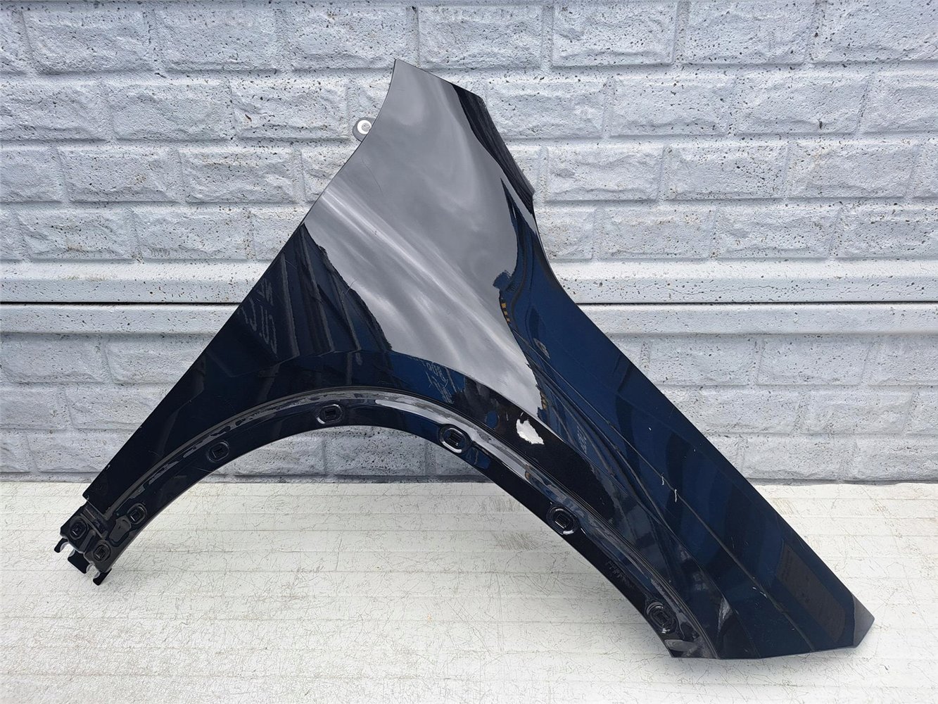 MERCEDES GLA 247 W247 21-24 BŁOTNIK PRAWY PRZEDNI ORYGINAŁ (17440180030)