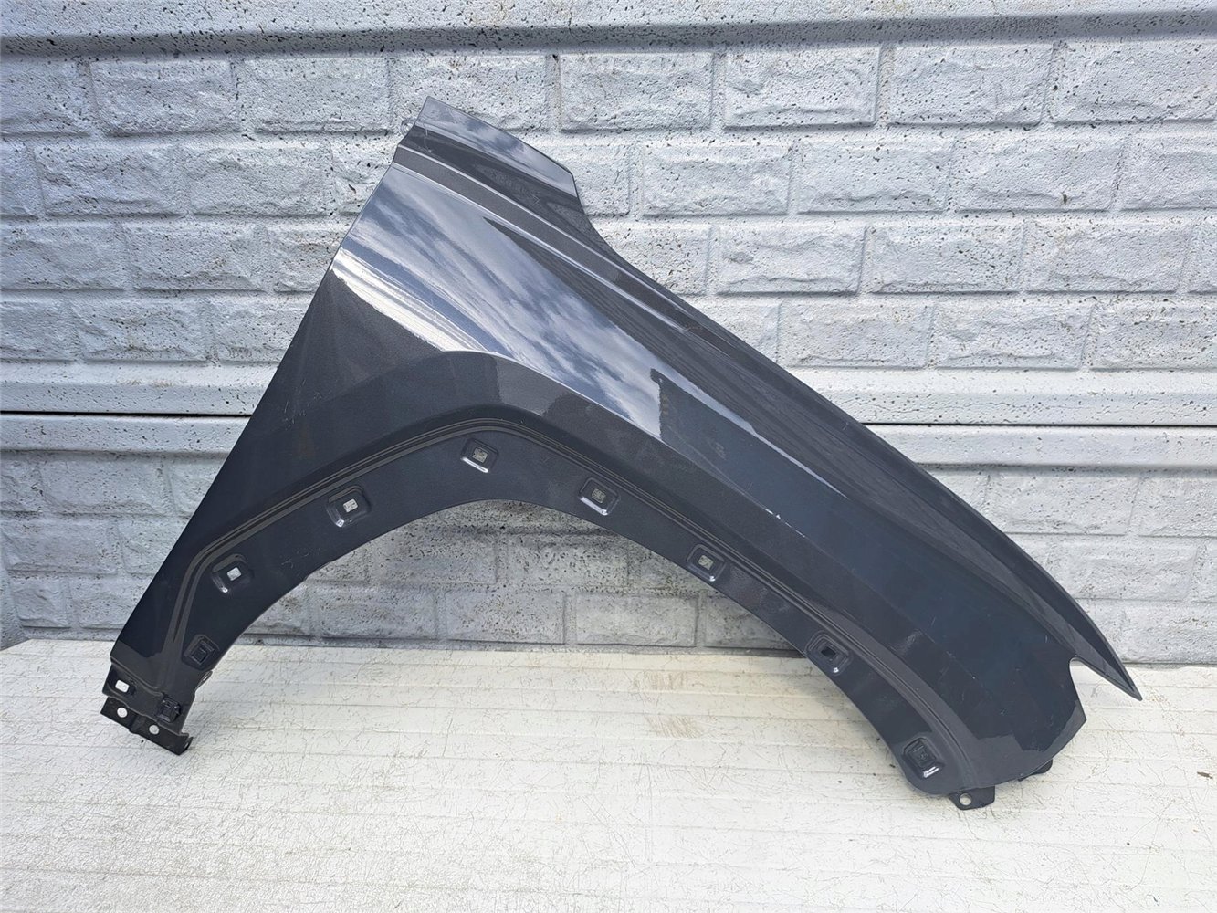 HYUNDAI TUCSON 2021 - 24 BŁOTNIK PRZEDNI PRAWY ORYGINAŁ (17440189254)