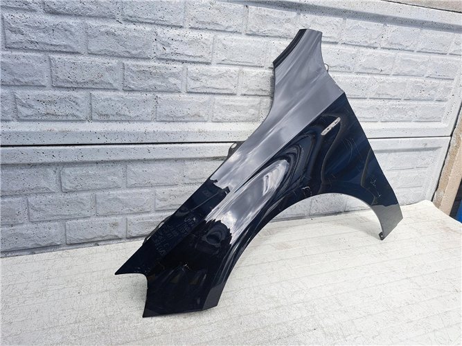 MERCEDES A-KLASA W176 12-19 BŁOTNIK LEWY PRZEDNI ORYGINAŁ (17440194552)