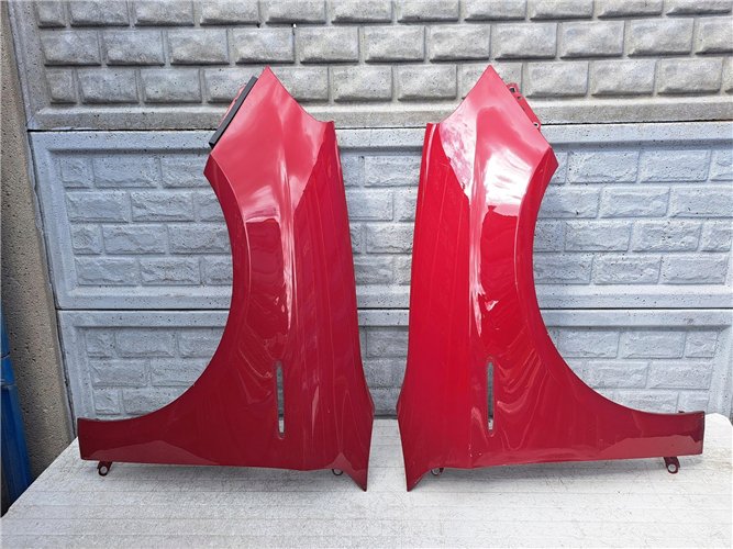 ALFA ROMEO GIULIETTA BŁOTNIK PRZEDNI PRAWY LEWY ORYGINAŁ (17441454921)