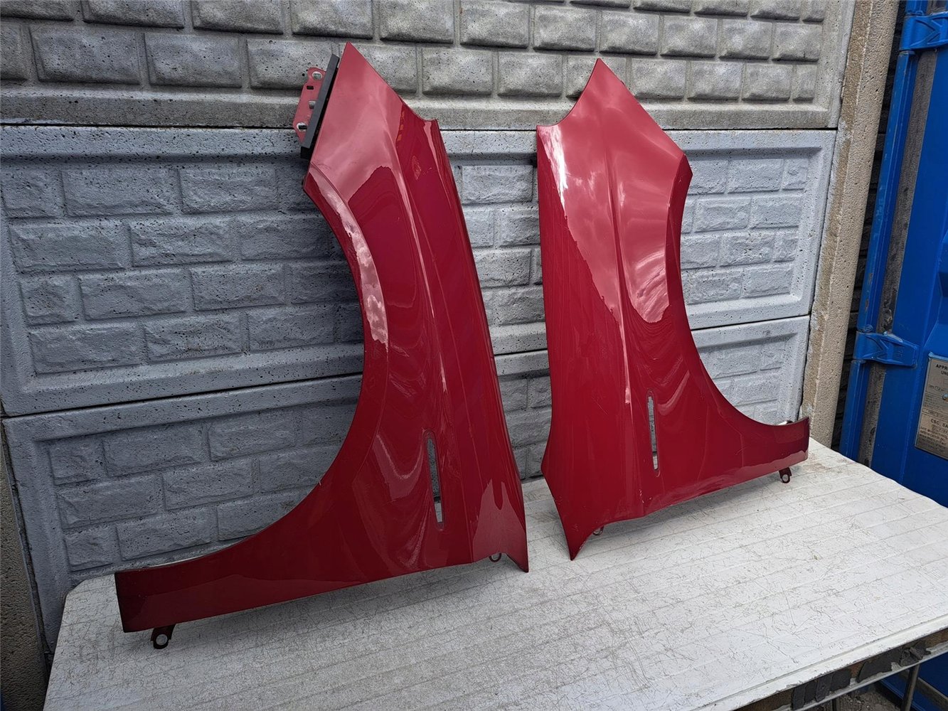 ALFA ROMEO GIULIETTA BŁOTNIK PRZEDNI PRAWY LEWY ORYGINAŁ (17441454921)