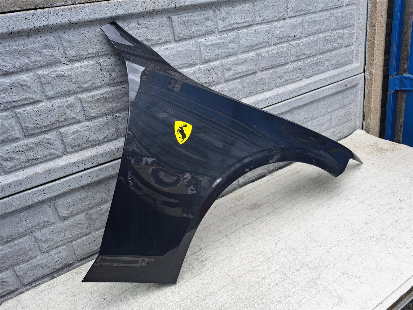 VOLVO V90 CROSS COUNTRY 16-24 BŁOTNIK PRAWY ORYGINAŁ (17441461176)