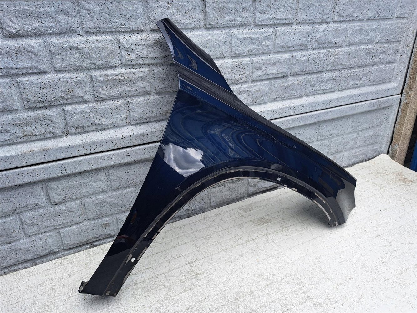 MERCEDES GLA W 156 W156 BŁOTNIK PRZEDNI PRAWY ORYGINAŁ (17441462530)