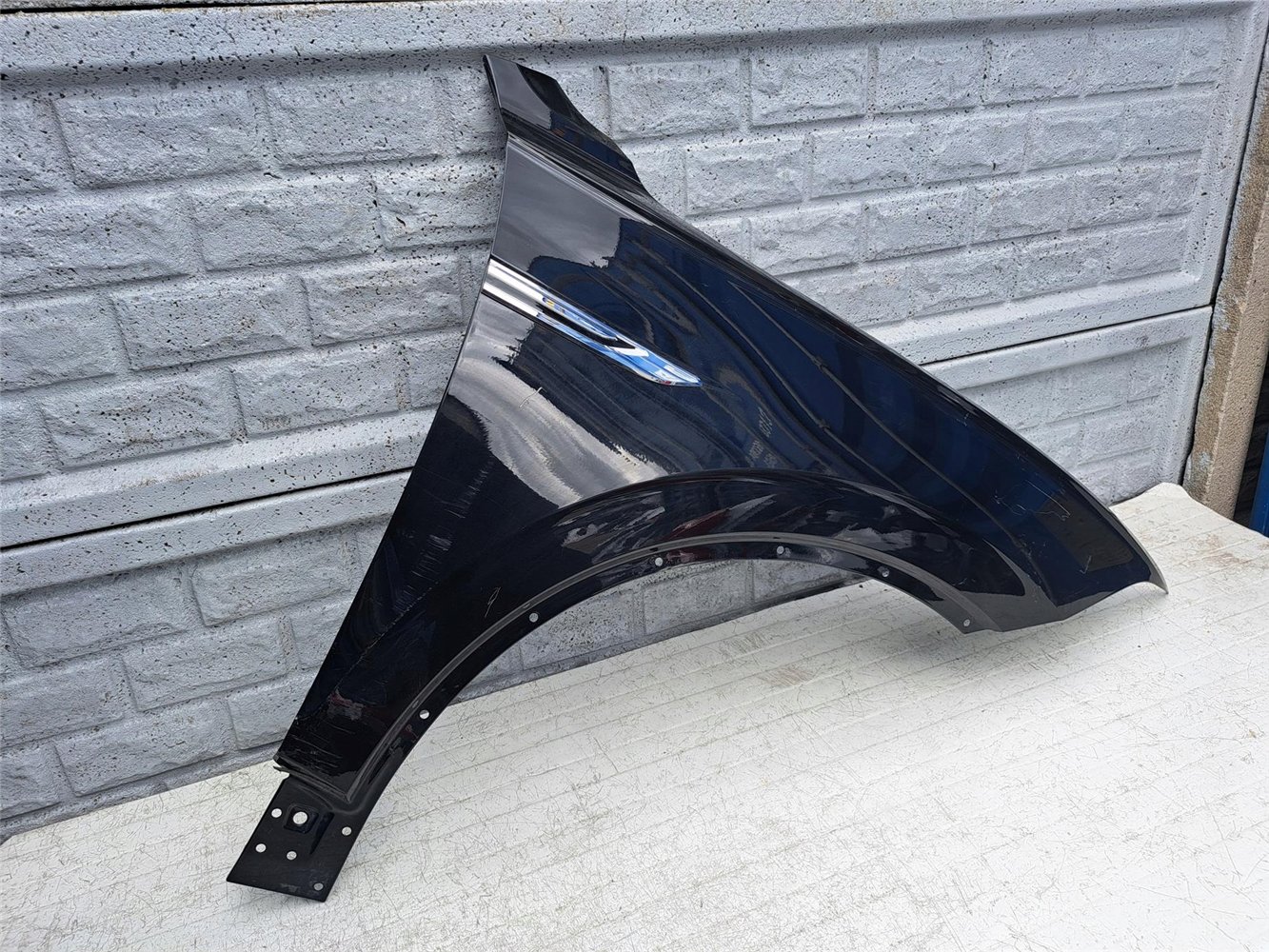 VW TOUAREG III 3 2018 - 2024 BŁOTNIK PRZEDNI PRAWY ORYGINAŁ (17441464612)