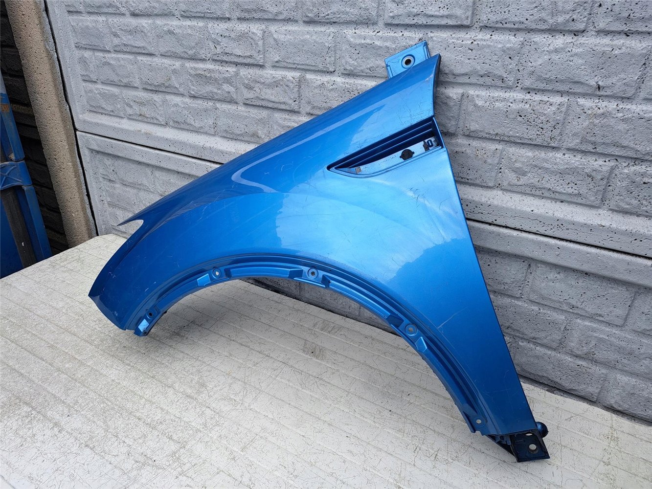 FORD KUGA MK1 1 I 08-13 BŁOTNIK PRZEDNI LEWY ORYGINAŁ (17441470780)