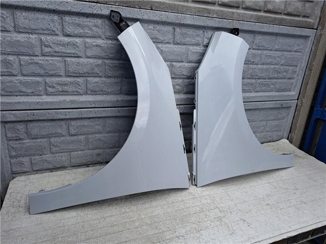 BMW I3 I 3 i3 BŁOTNIK PRZEDNI PRAWY LEWY ORYGINAŁ (17441472902)