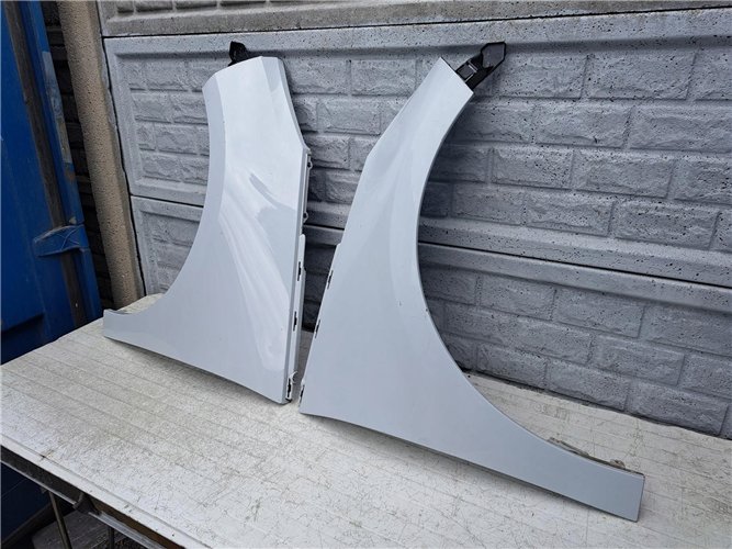 BMW I3 I 3 i3 BŁOTNIK PRZEDNI PRAWY LEWY ORYGINAŁ (17441472902)