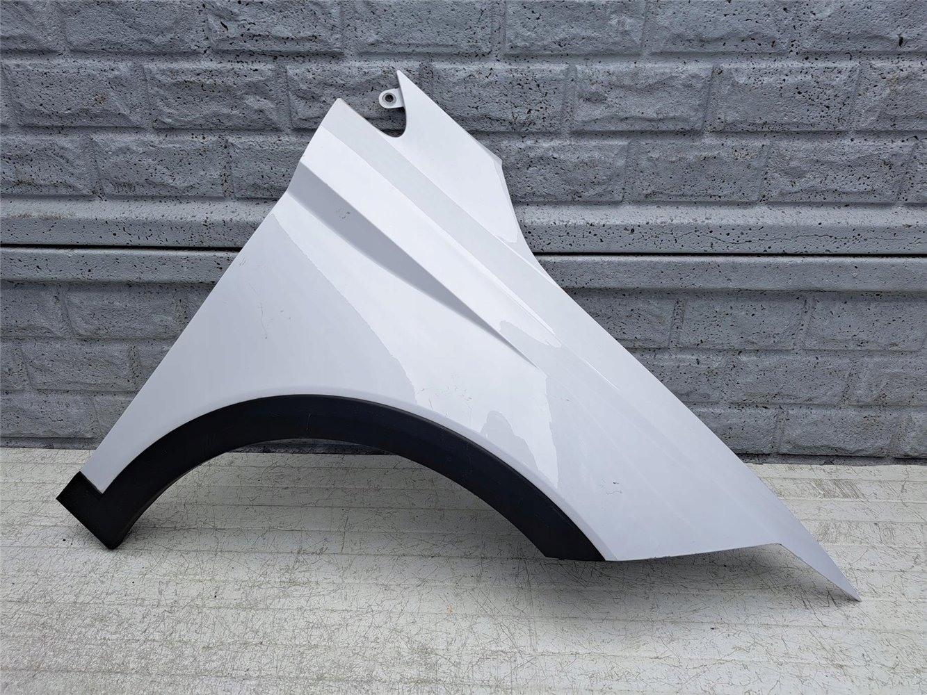 SEAT ARONA BŁOTNIK PRZEDNI PRAWY ORYGINAŁ (17441529819)