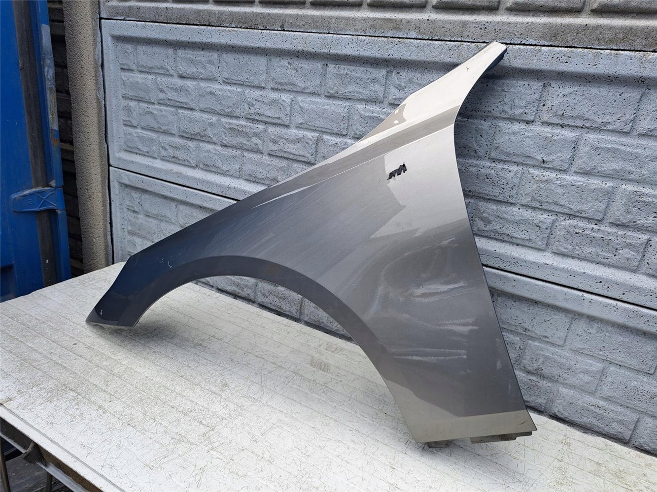 BMW 5 G60 BŁOTNIK LEWY 2023- ORYGINAŁ (17441534975)