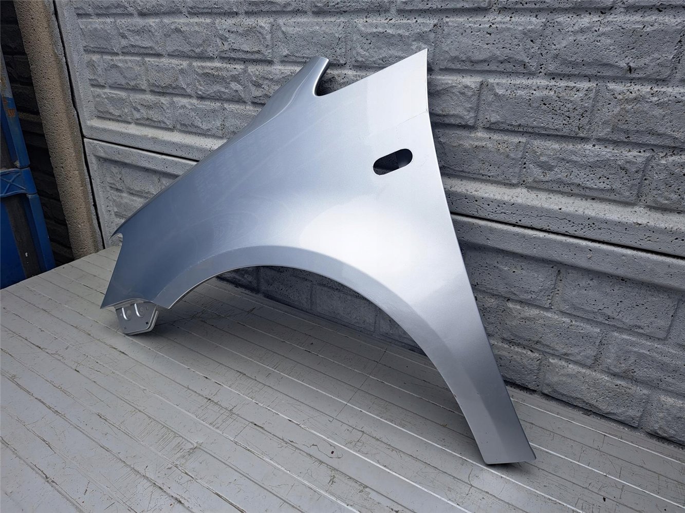 BŁOTNIK LEWY VW CADDY 2010 - 2015 ORYGINAŁ (17441561664)