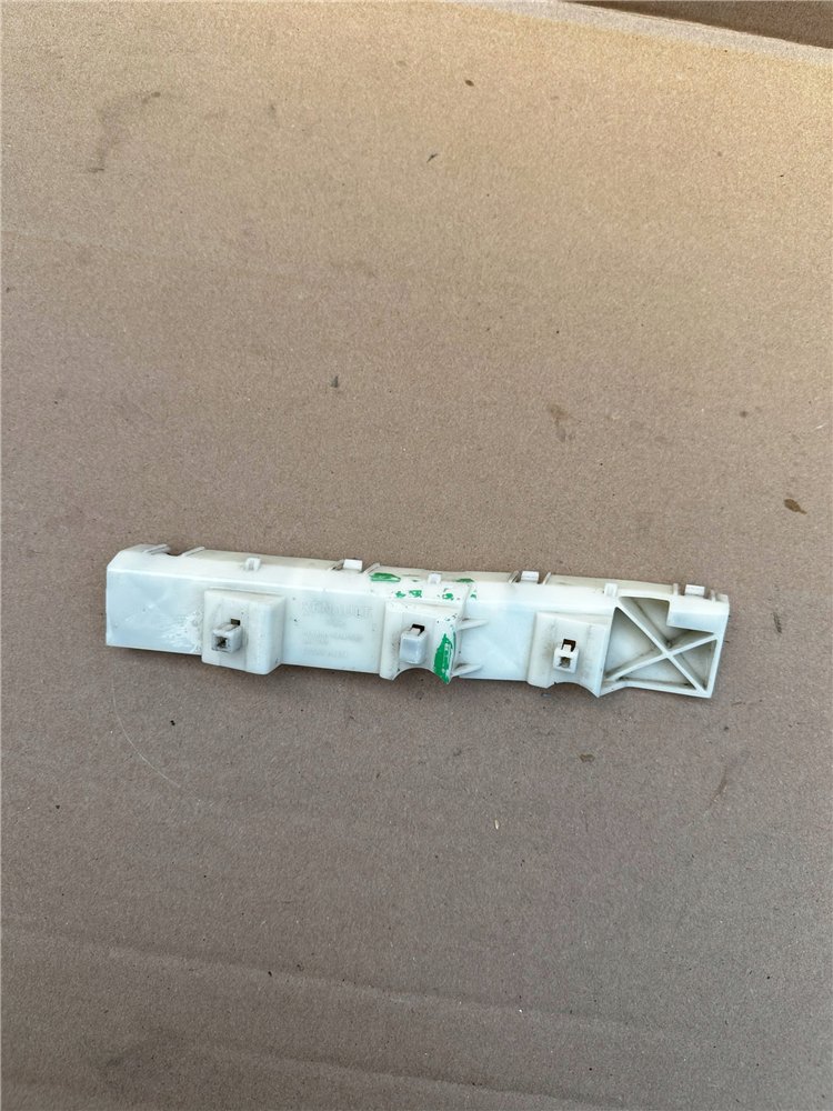 ŚLIZG ZDERZAKA PRAWY PRZÓD RENAULT KOLEOS I -JY00A ORYGINAŁ (17444090490)