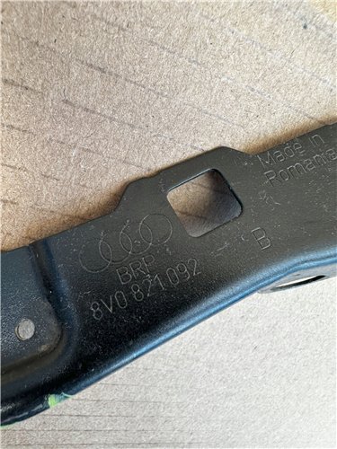 UCHWYT PODPORA BŁOTNIKA PRZÓD PRAWA AUDI A3 8V ASO ORYGINAŁ (17444203318)