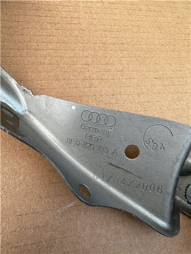 AUDI A4 B7 WSPORNIK BŁOTNIKA PRAWY ORYGINAŁ (17444226737)