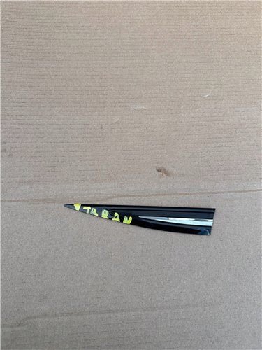 VW touran r-line emblemat znaczek ORYGINAŁ (17444253181)