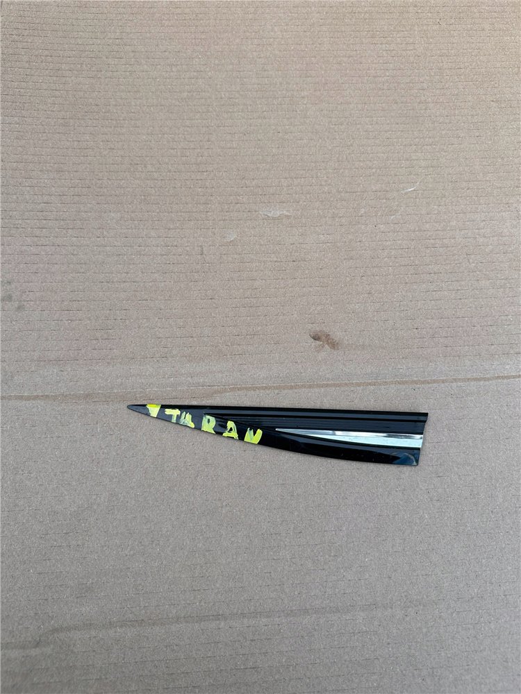 VW touran r-line emblemat znaczek ORYGINAŁ (17444253181)