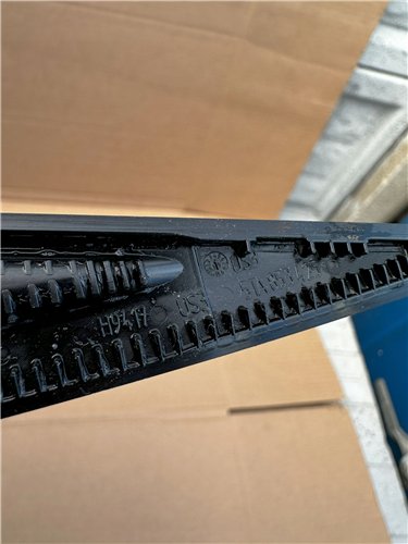 VW touran r-line emblemat znaczek ORYGINAŁ (17444253181)