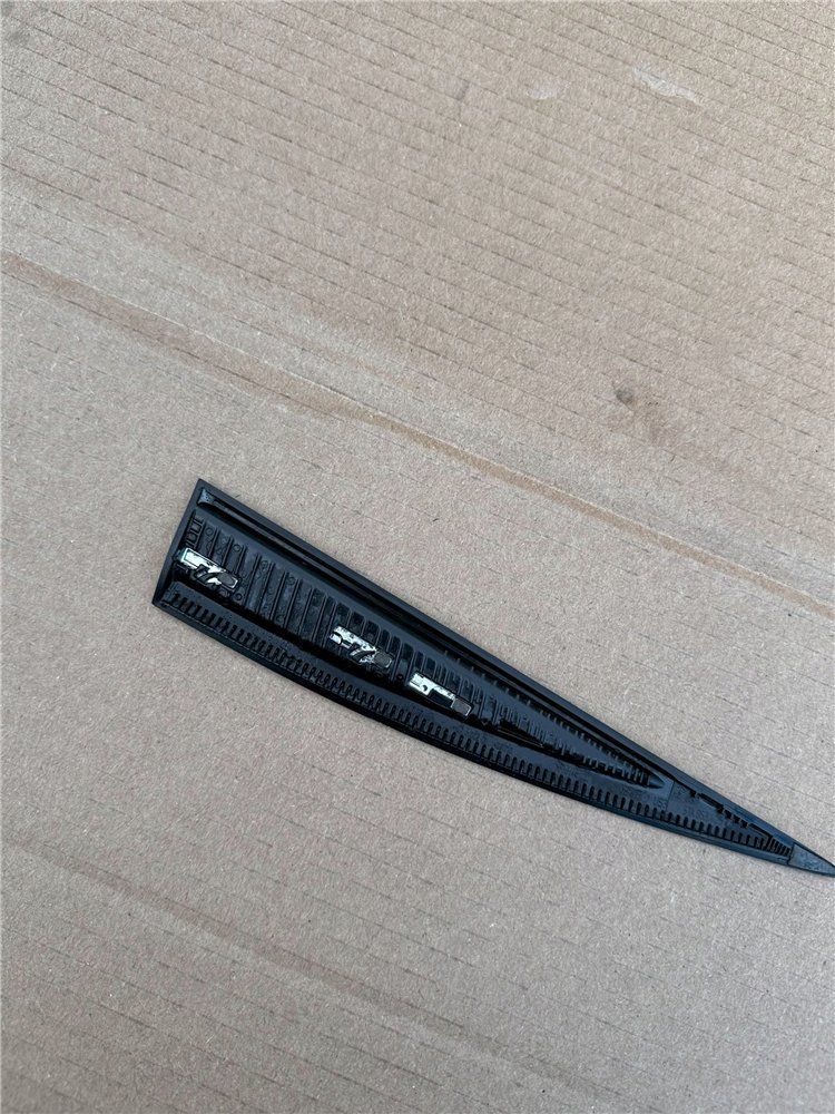 VW touran r-line emblemat znaczek ORYGINAŁ (17444253181)