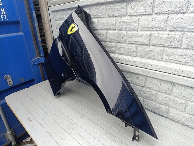 FERRARI PORTOFINO BŁOTNIK PRAWY PRZEDNI ORYGINAŁ (17446847905)