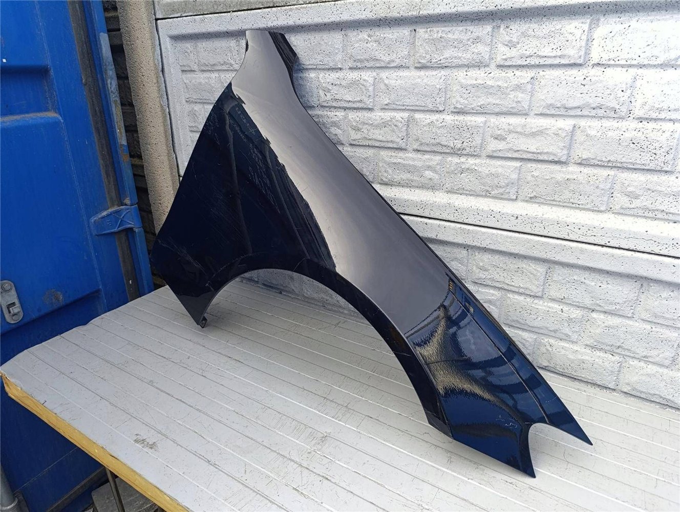 MERCEDES E-KLASA COUPE W238 BŁOTNIK PRZEDNI PRAWY ORYGINAŁ (17446994055)