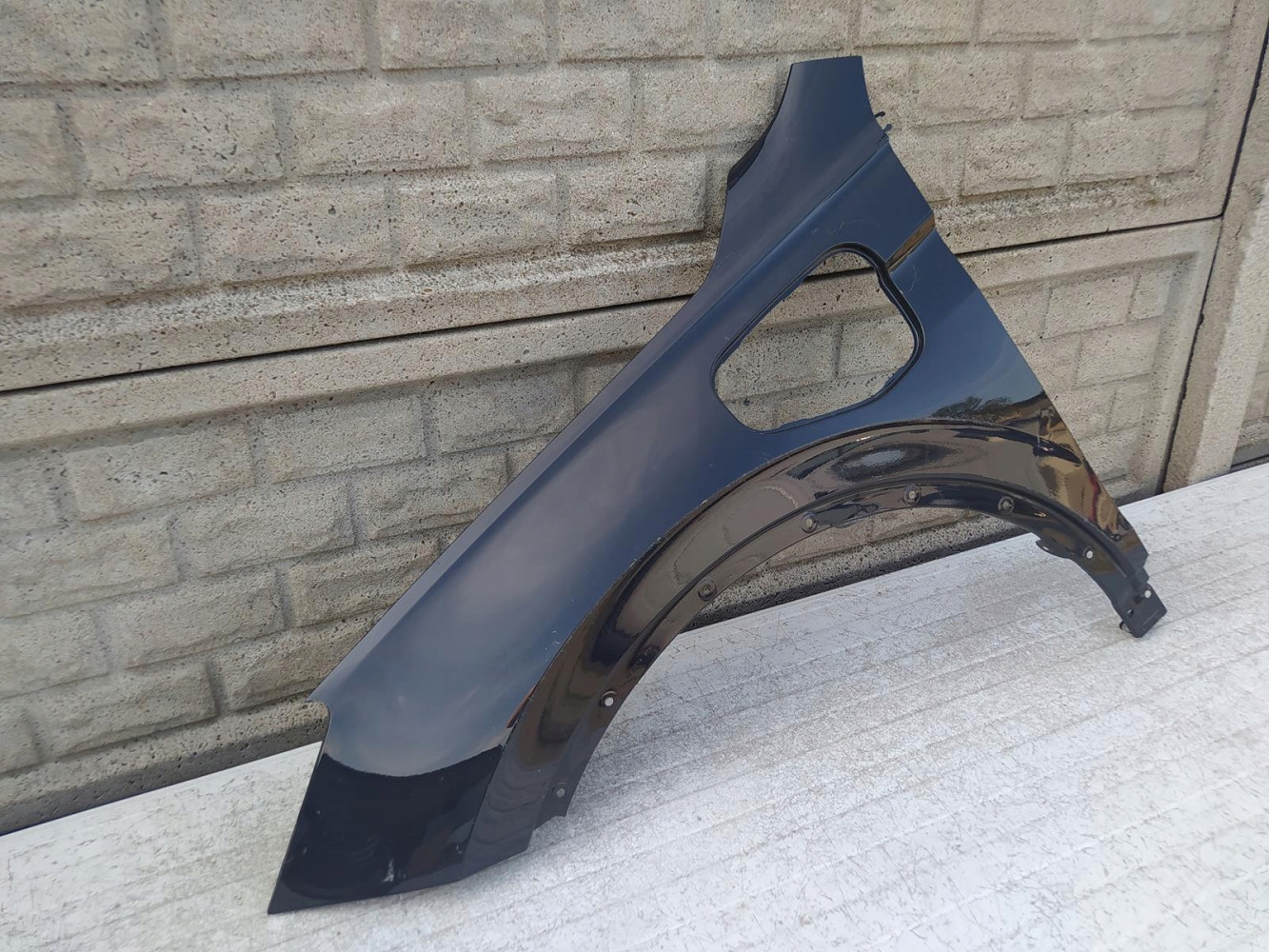 SEAT TARRACO HYBRYDA 21-24 BŁOTNIK PRZEDNI LEWY - (12237278387)