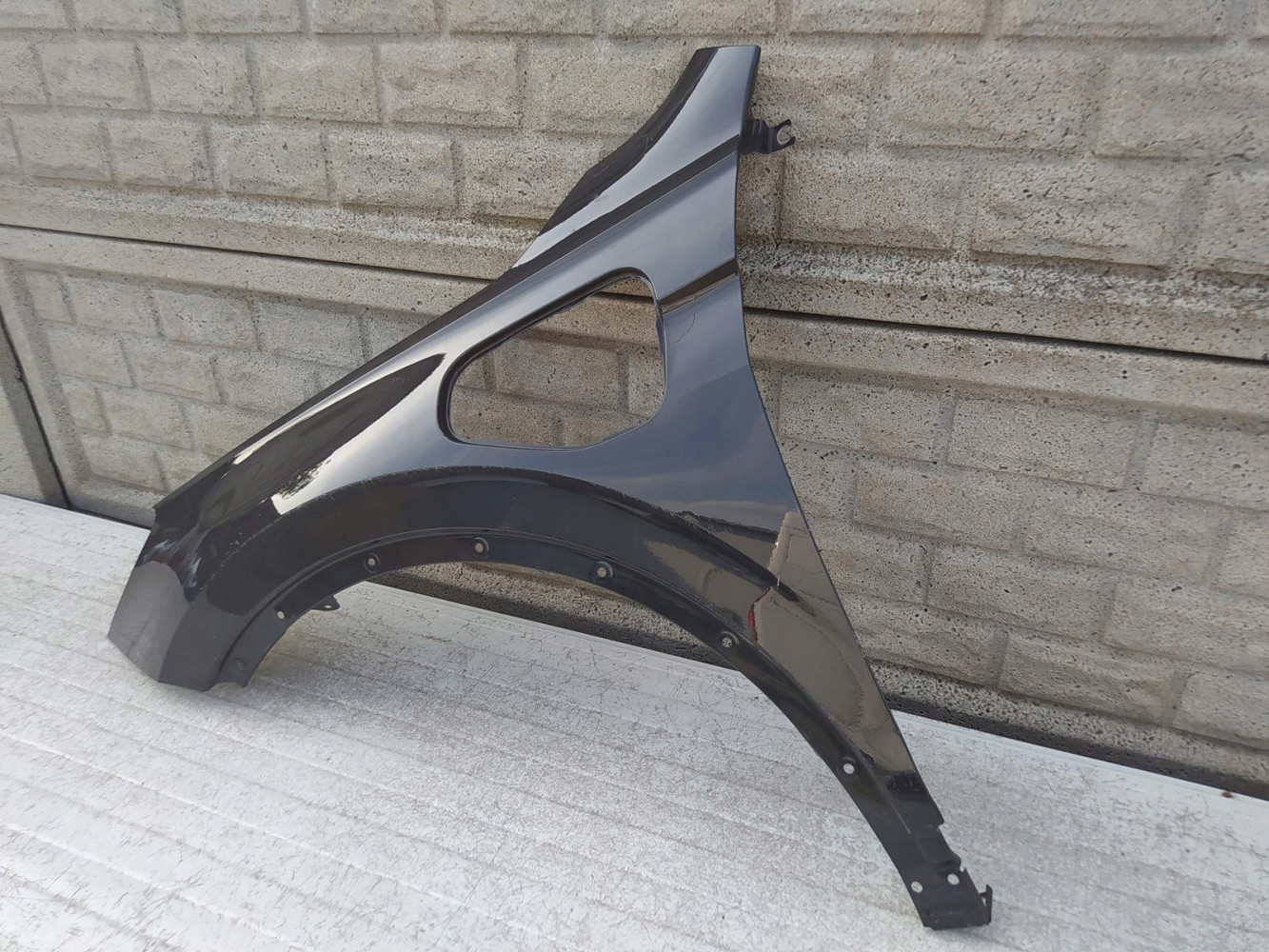 SEAT TARRACO HYBRYDA 21-24 BŁOTNIK PRZEDNI LEWY - (12237278387)