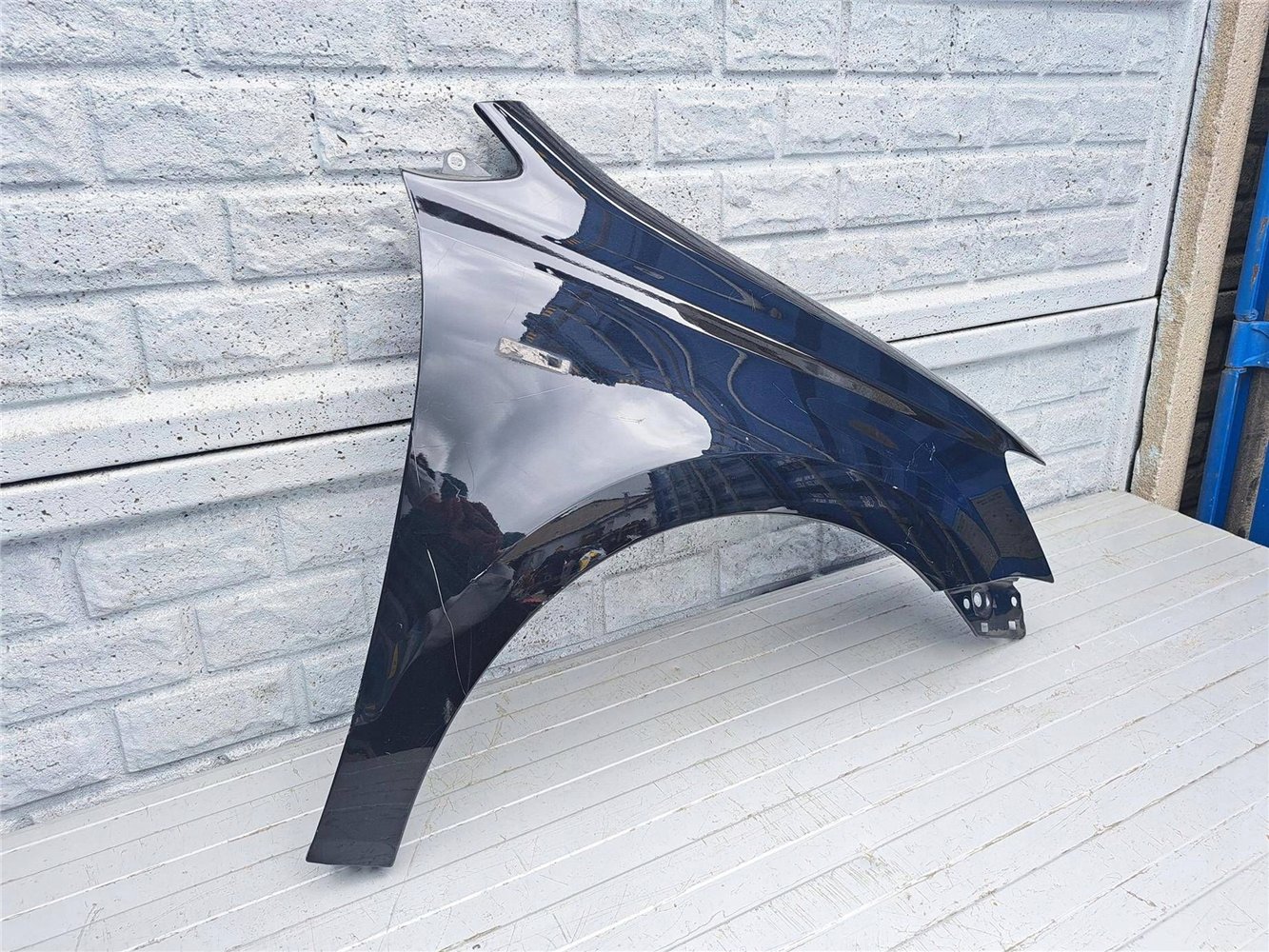 VW POLO 6R0 2009 - 2017 BŁOTNIK PRZEDNI PRAWY ORYGINAŁ (17450248019)