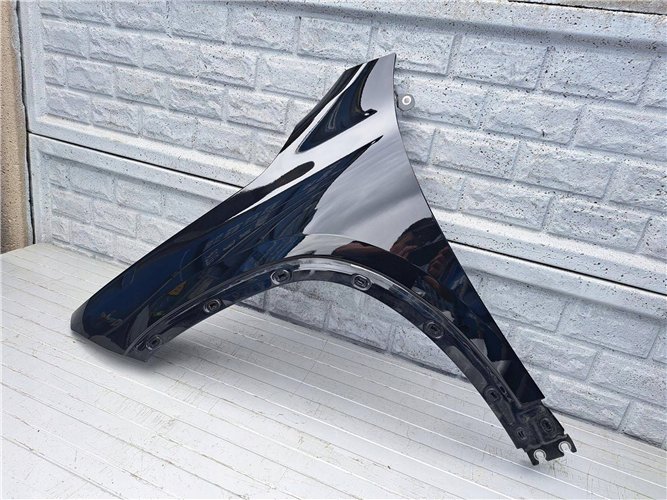 MERCEDES GLA 247 W247 21-24 BŁOTNIK PRAWY PRZEDNI ORYGINAŁ (17450499353)