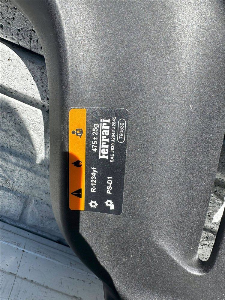 Ferrari Portofino 2019 Osłona górna silnika ORYGINAŁ (17457436126)