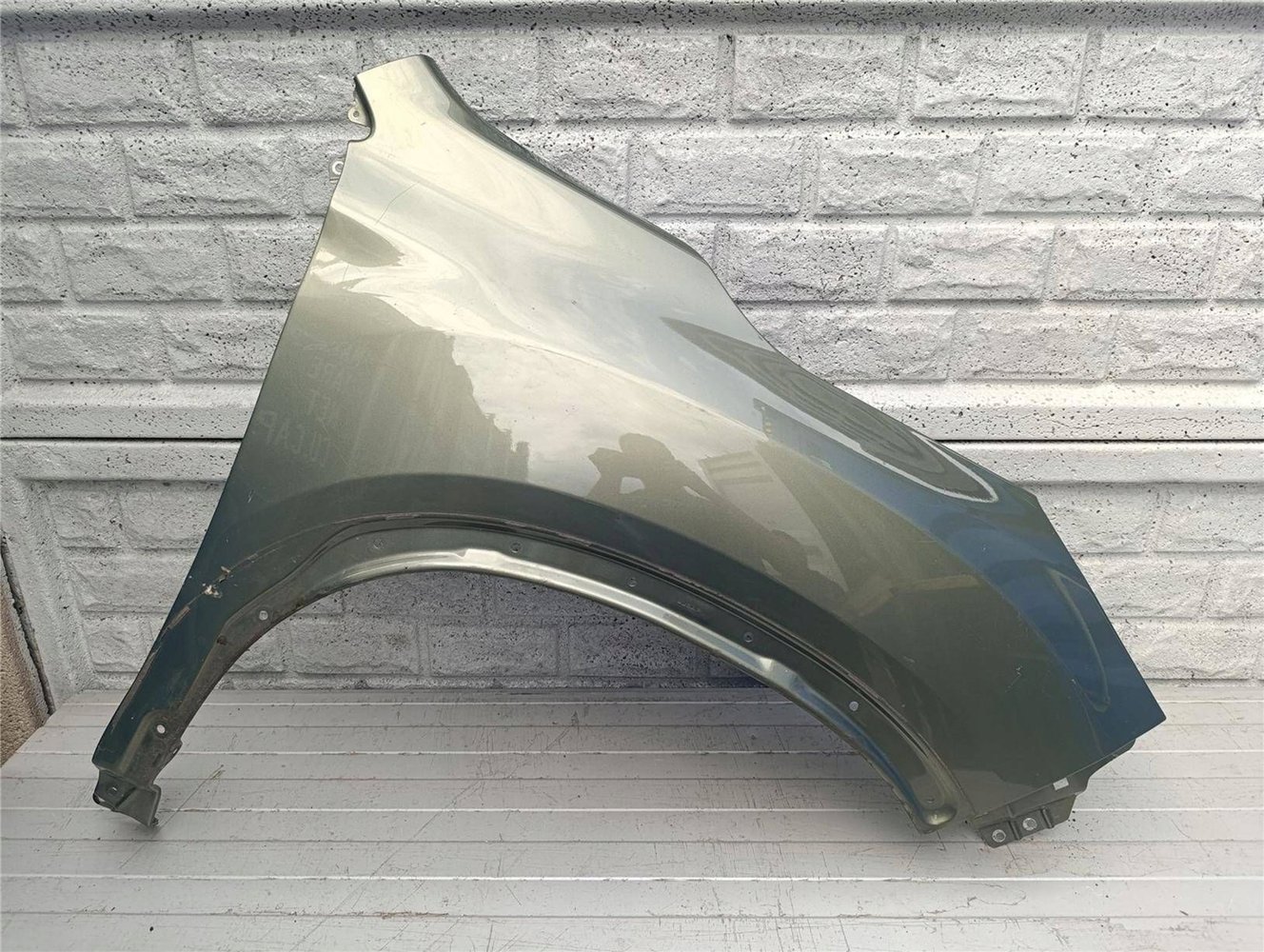 SUBARU FORESTER 18-24 BŁOTNIK PRZEDNI PRAWY ORYGINAŁ (17460873315)