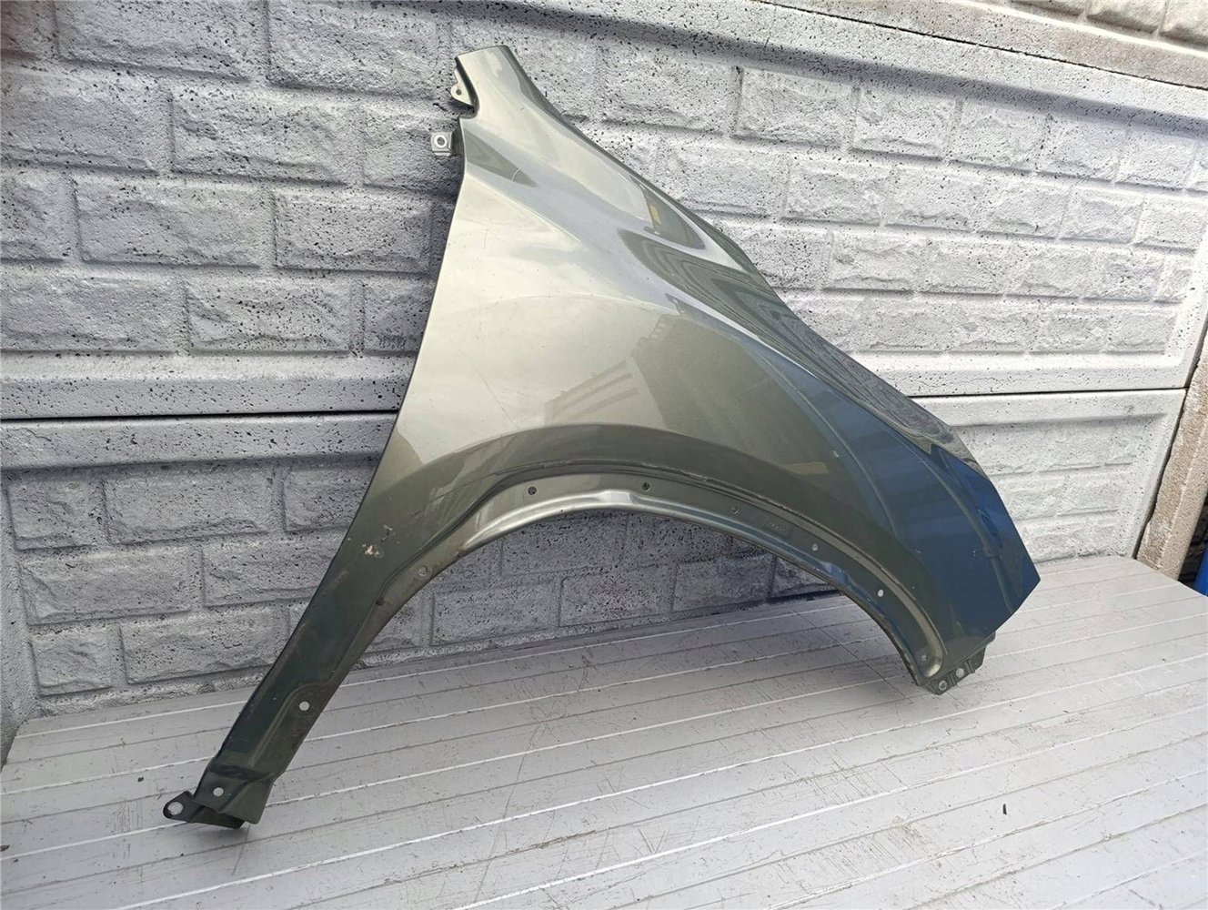 SUBARU FORESTER 18-24 BŁOTNIK PRZEDNI PRAWY ORYGINAŁ (17460873315)