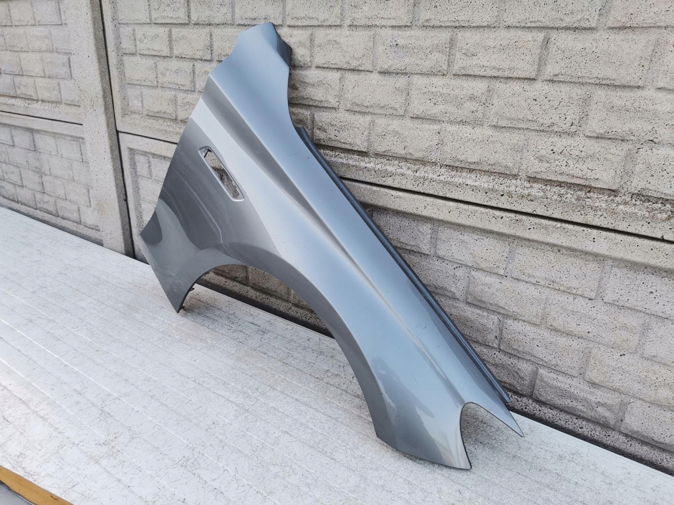 BMW 5 V GT F07 GT5 BŁOTNIK PRAWY PRZEDNI - (12238138326)
