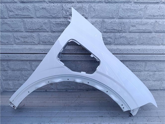 RENAULT MEGANE 5 V E-TECH 24- BŁOTNIK PRZEDNI PRAWY ORYGINAŁ (17461203637)