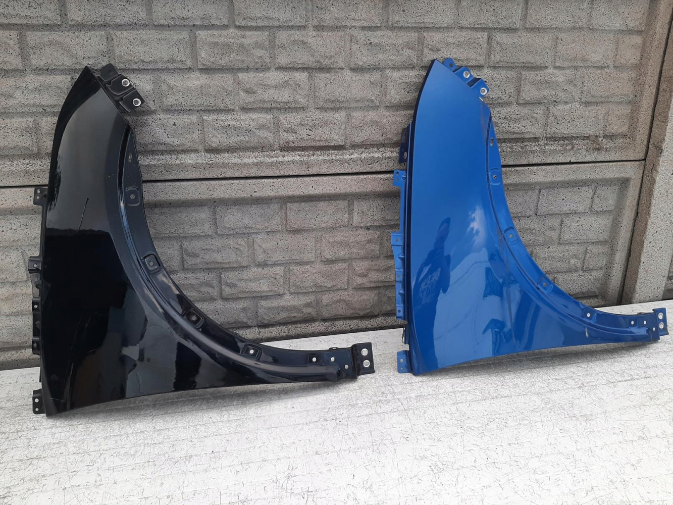 OPEL AMPERA-E BŁOTNIK PRZEDNI PRAWY - (12238470096)