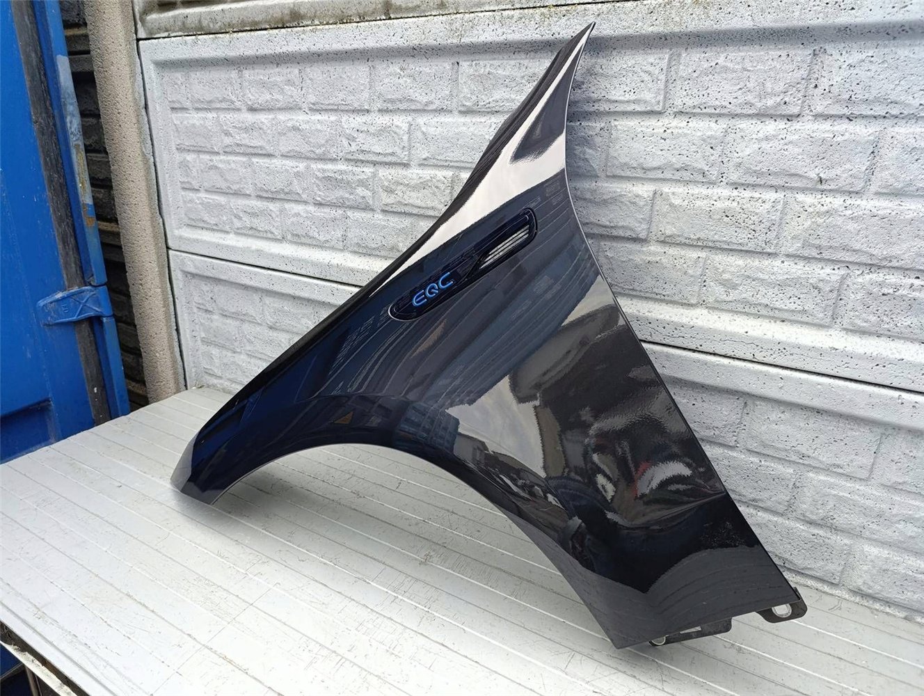 MERCEDES EQC W293 W 293 BŁOTNIK PRZEDNI LEWY ORYGINAŁ (17478126726)