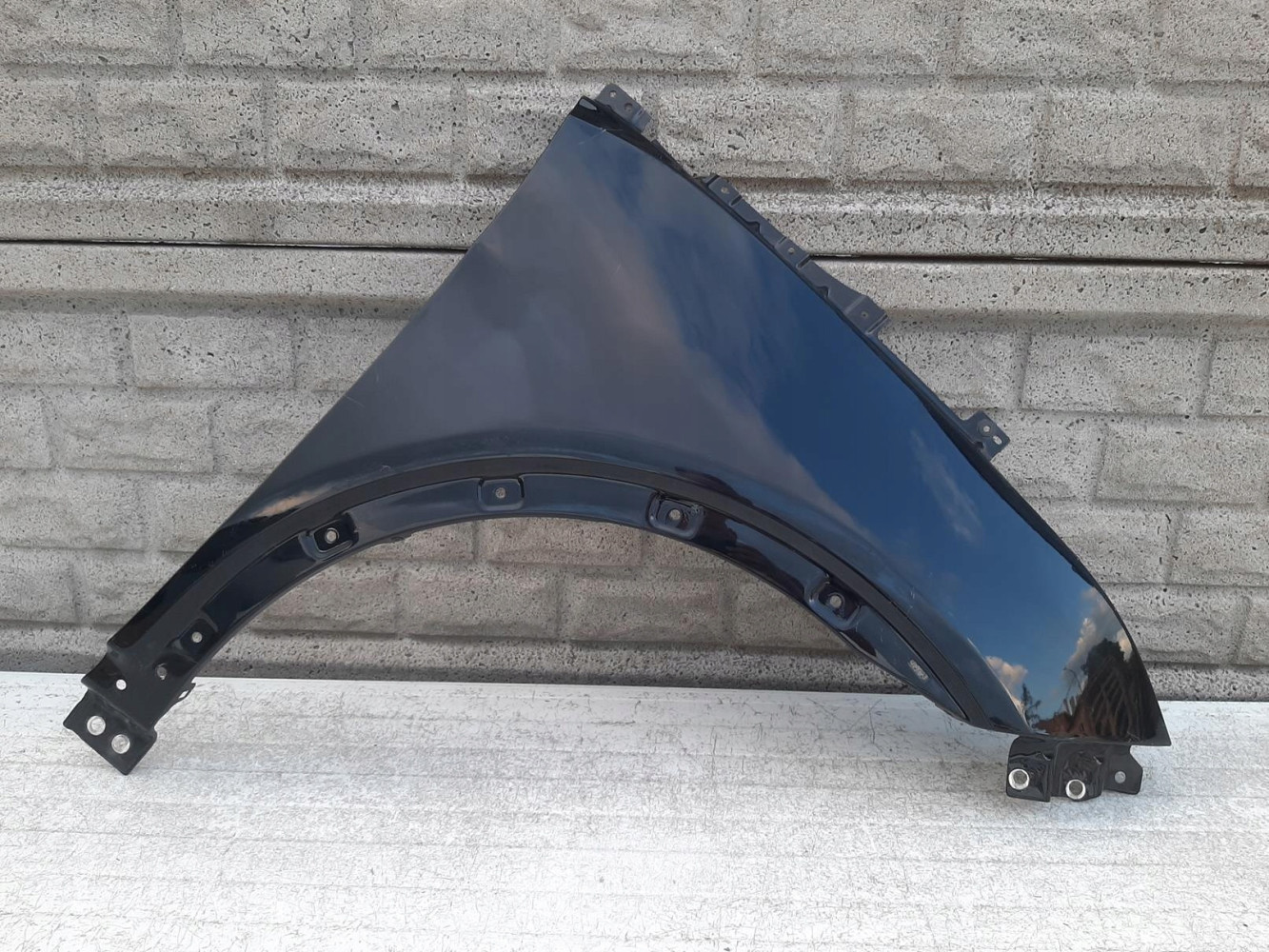 OPEL AMPERA-E BŁOTNIK PRZEDNI PRAWY - (12238470096)