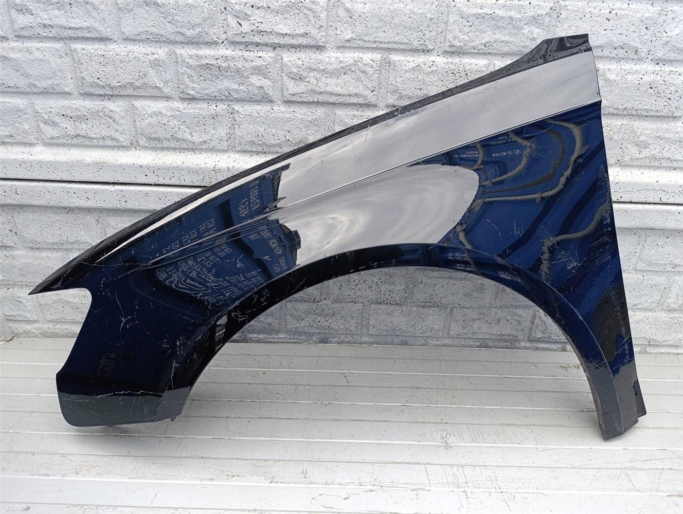 AUDI A3 SEDAN CABRIO 8V5 BŁOTNIK PRZEDNI LEWY ORYGINAŁ (17480490970)